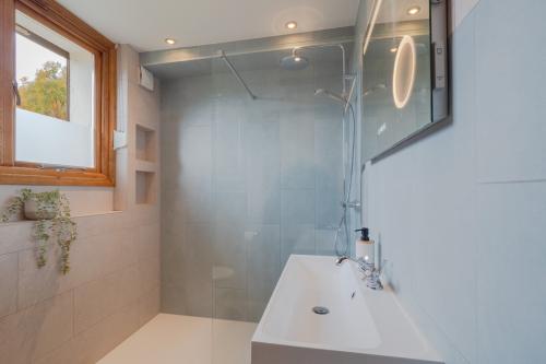 En-Suite Master Debroom En-Suite Master Debroom